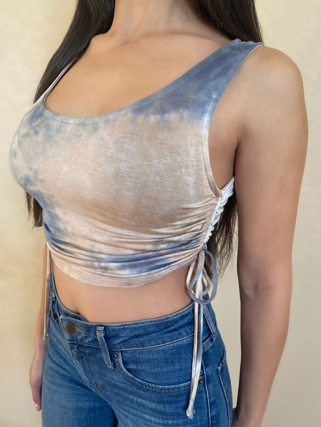 Side Scrunch Crop Top