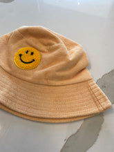 Load image into Gallery viewer, Smiley Bucket Hat
